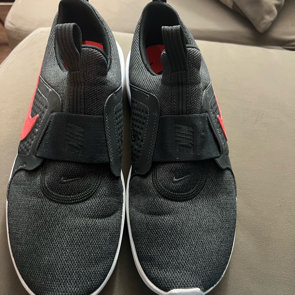 Nike Kids Black and Red Slip-On Sneakers